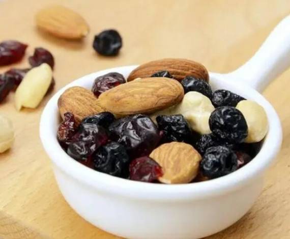 松鼠果园休闲食品