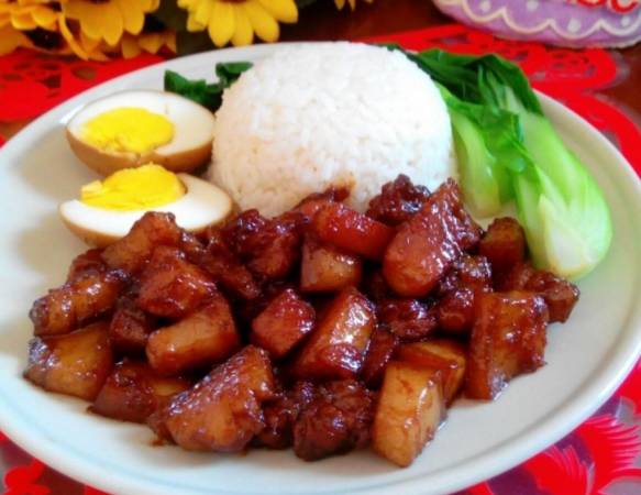 红猪卤肉饭