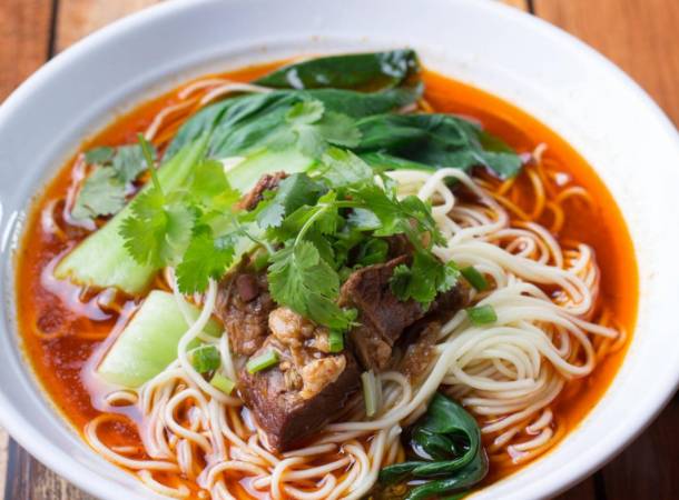 龙七爷翘脚牛肉面