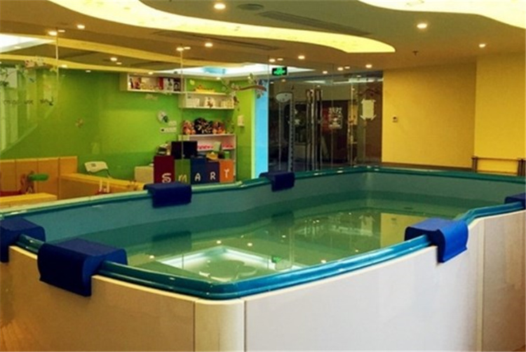 马博士婴儿游泳馆