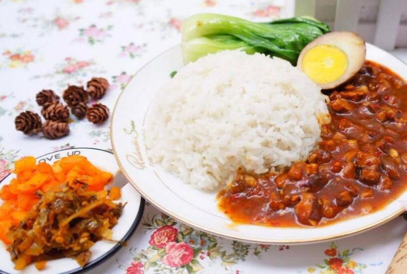 蓋世一番鹵肉飯加盟