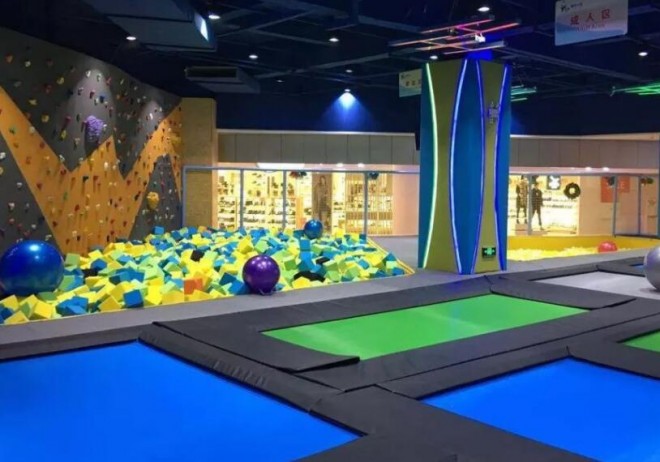 天爱梦幻蹦床乐园加盟