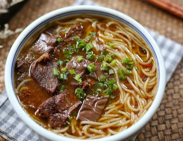 党鹏鹏牛肉米线馆