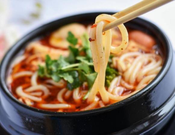 溢香缘过桥米线