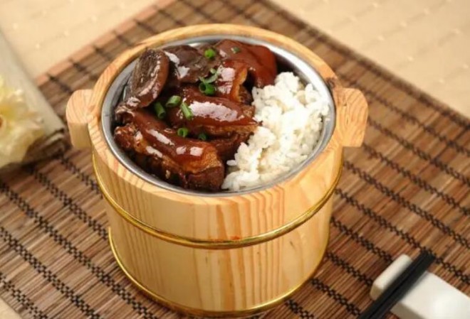 南香木桶飯