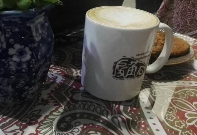 房角石咖啡与书