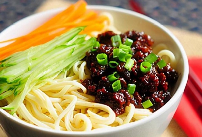 海棠新村炸酱面