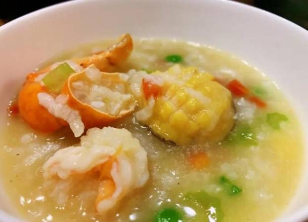 潮汕海鲜养生砂锅粥