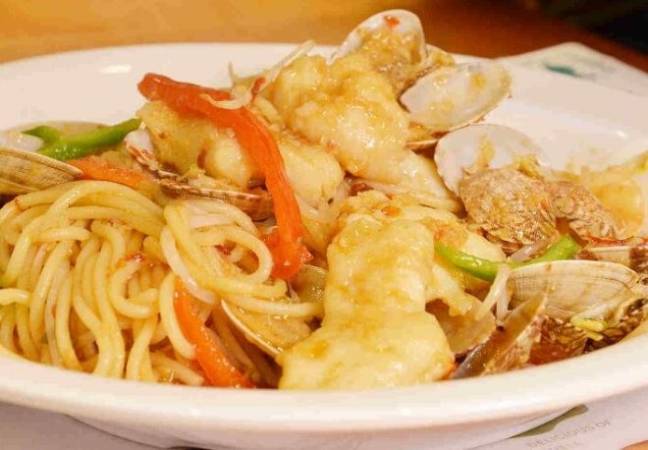 颜上鲜海鲜焖面