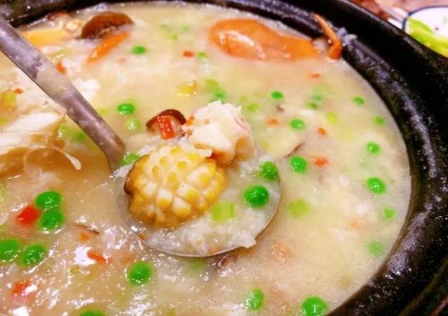 潮汕海鲜养生砂锅粥