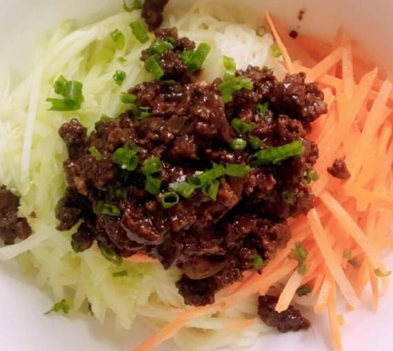 海棠新村炸酱面