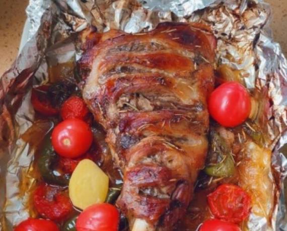 锡纸碳烤羊腿