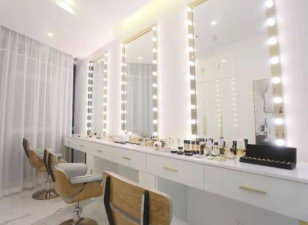 初颜品佑肌肤管理