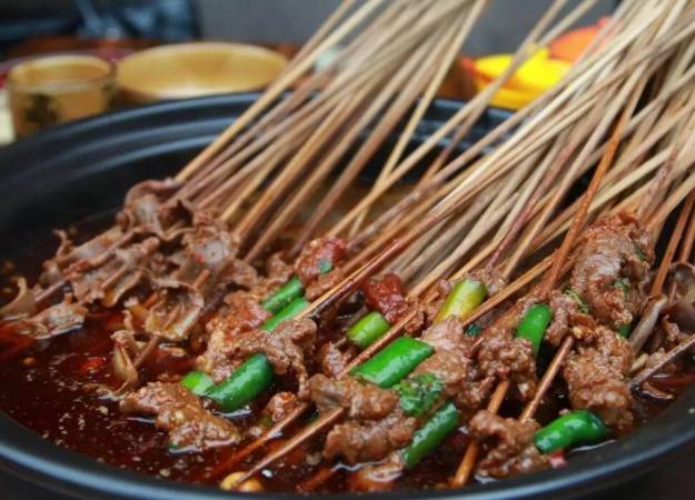 龙船小调串串火锅