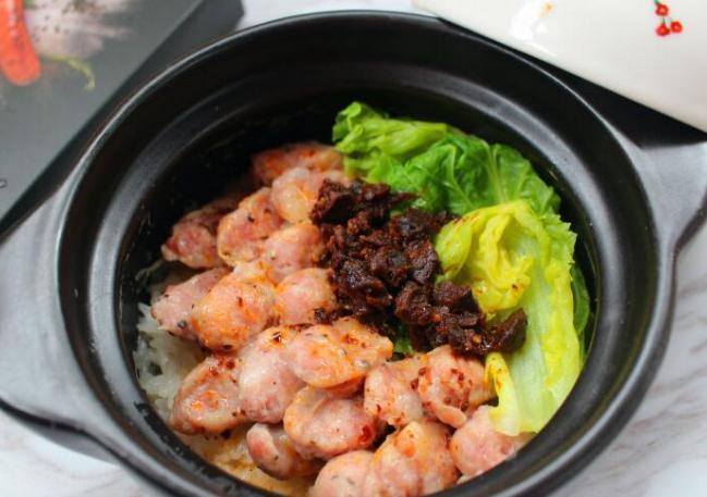 港式炭火煲仔飯加盟