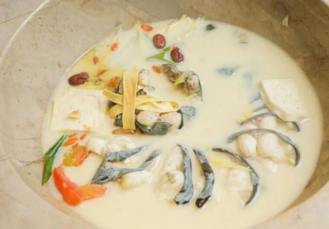云南蒸汽石鍋魚加盟