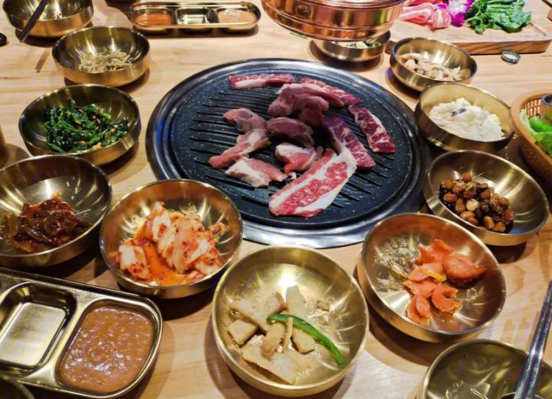 外婆饞小院烤肉加盟