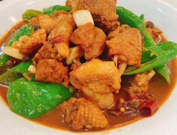 豫姥家大锅台地锅鸡