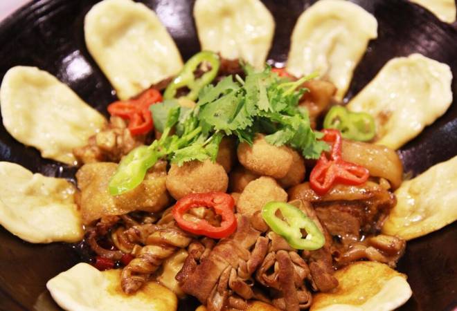 豫姥家大锅台地锅鸡