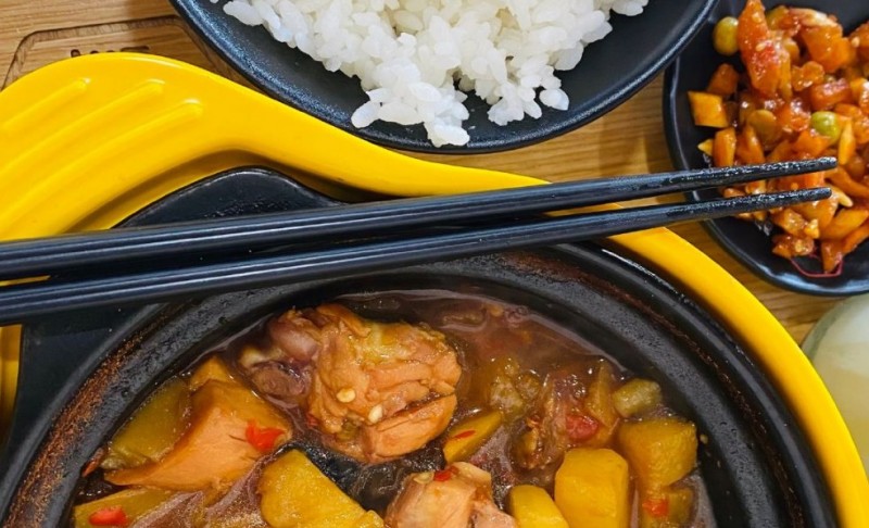 叫個飛的鮑汁黃燜雞加盟