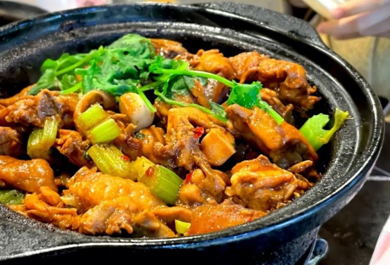 锅员外重庆鸡公煲加盟