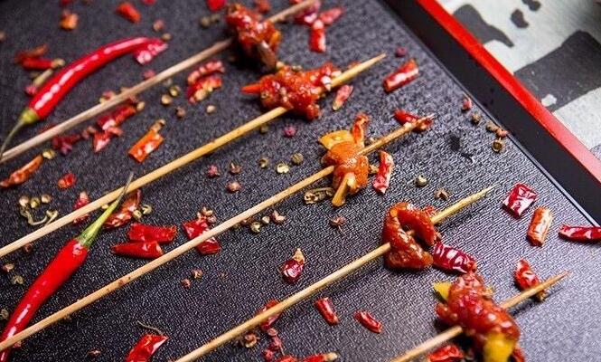 華陽串根香麻辣涮加盟