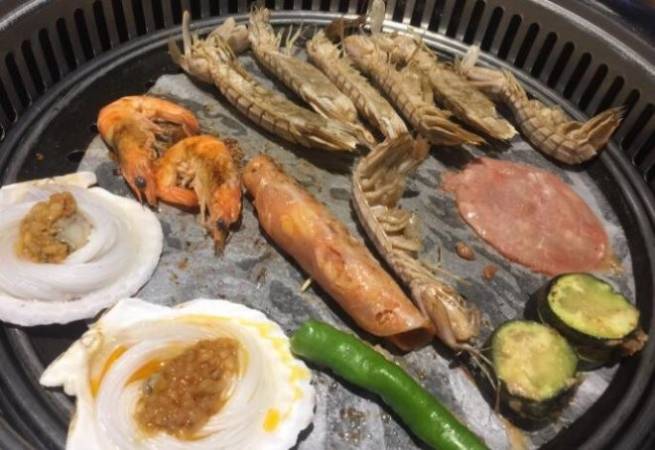 味芝树牛排烤肉自助