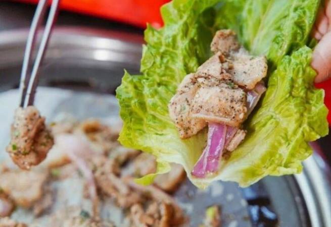 八大齐鲜拌烤肉