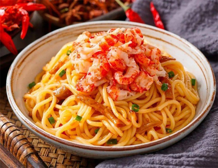 蟹盛蟹黄小龙虾拌面拌饭