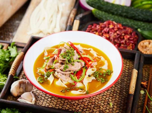 巧陕妹油泼炸酱面