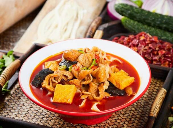 巧陕妹油泼炸酱面