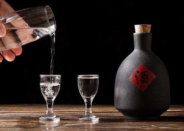 洞藏酒