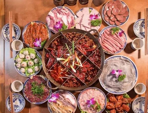 鍋鍋筵水八塊老火鍋