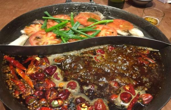 鍋鍋筵水八塊老火鍋