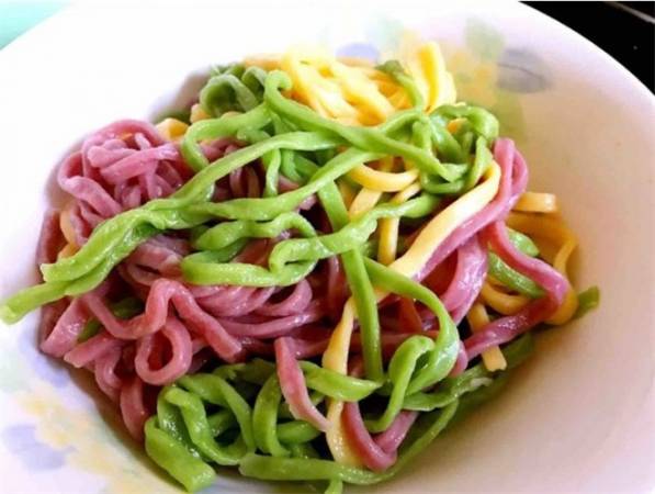 彩色面条