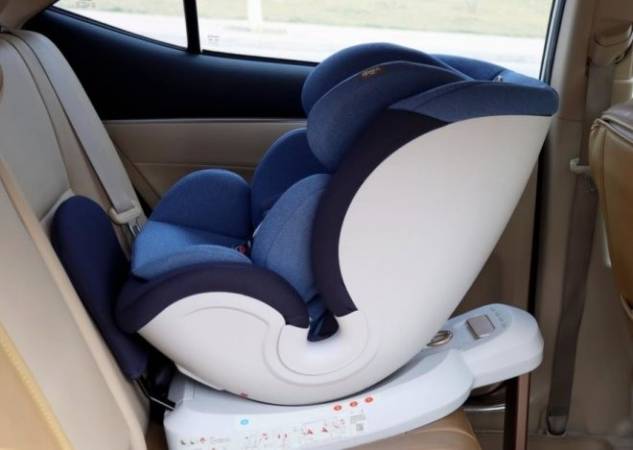儿童安全座椅