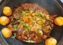 农家铁锅炖