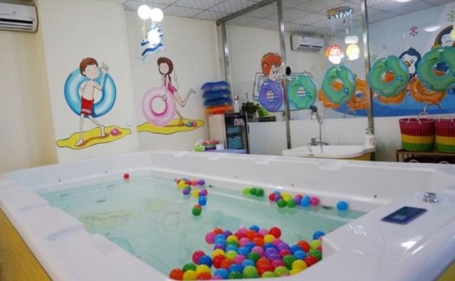 孕婴游泳馆