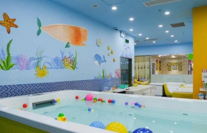 母婴游泳馆