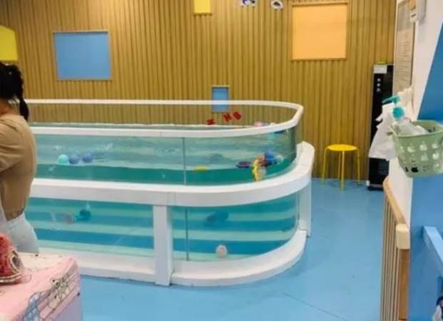 儿童洗澡游泳馆