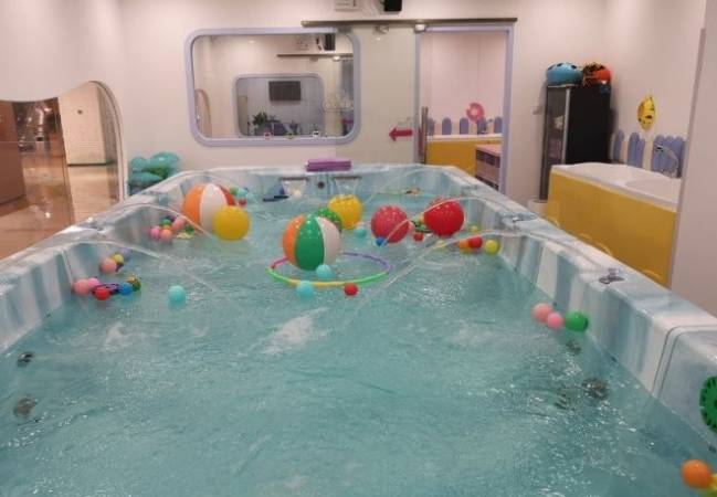 儿童洗澡游泳馆