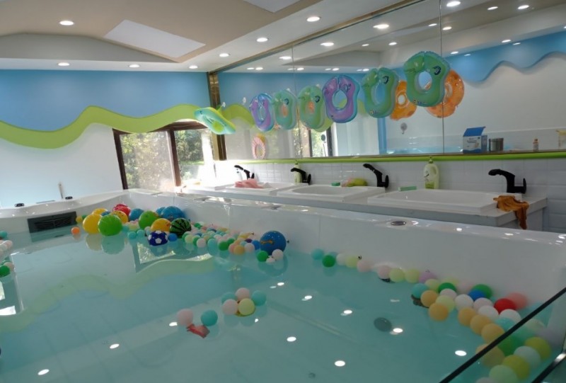 乐尔婴幼儿游泳馆