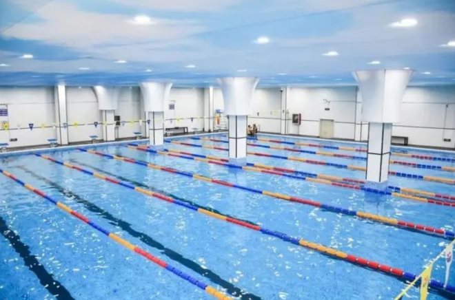青少年游泳館