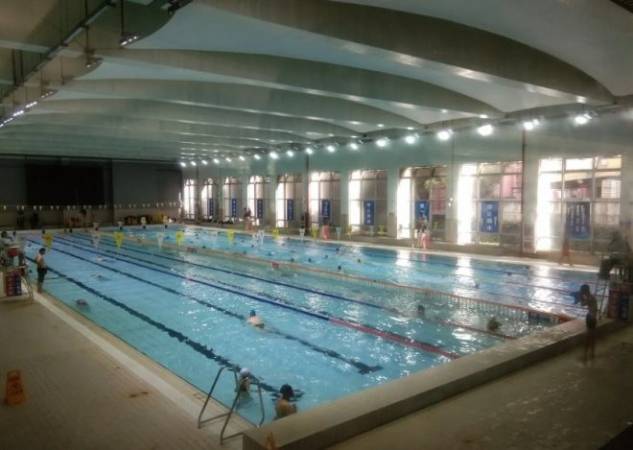 青少年游泳馆