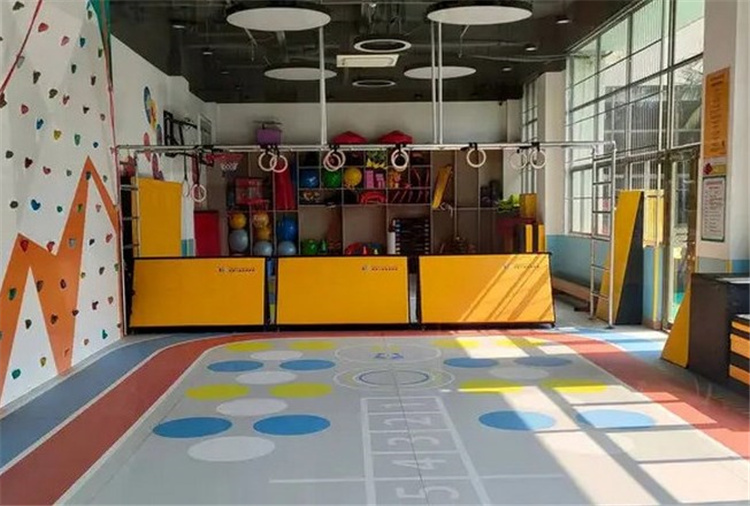力奥儿童运动馆加盟