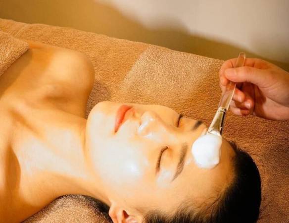 萱娅美颜美体中心