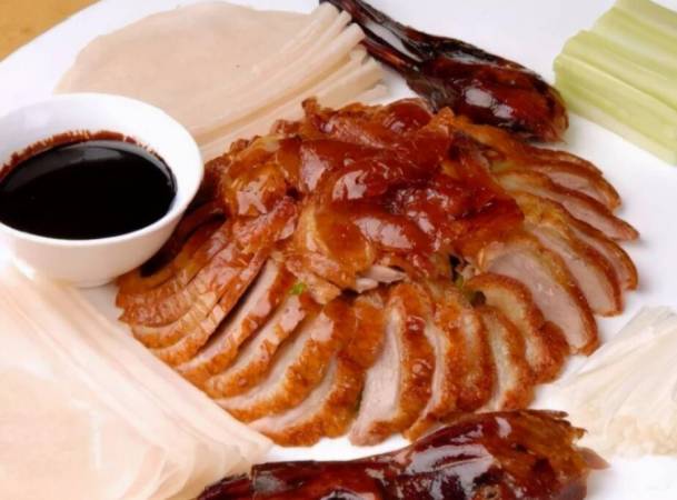 小桃红春饼烤鸭