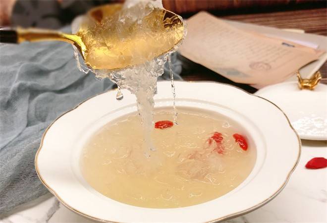 鲸盏鲜炖燕窝