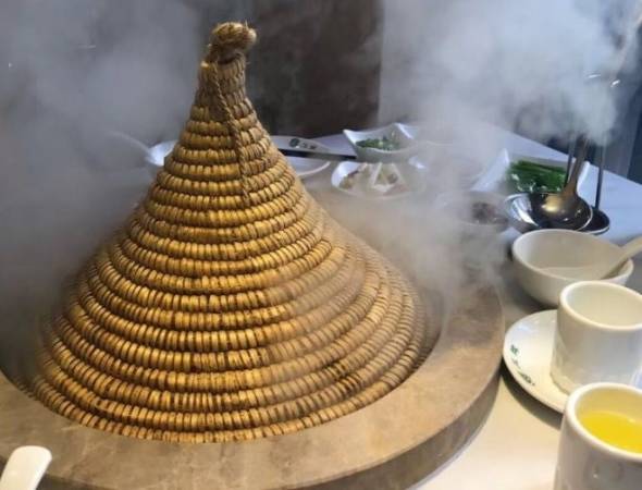 蒸汽草帽鱼火锅