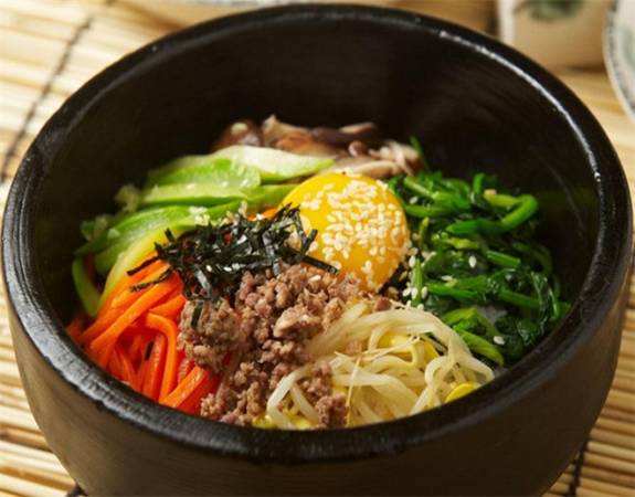 正宗韩国石锅拌饭